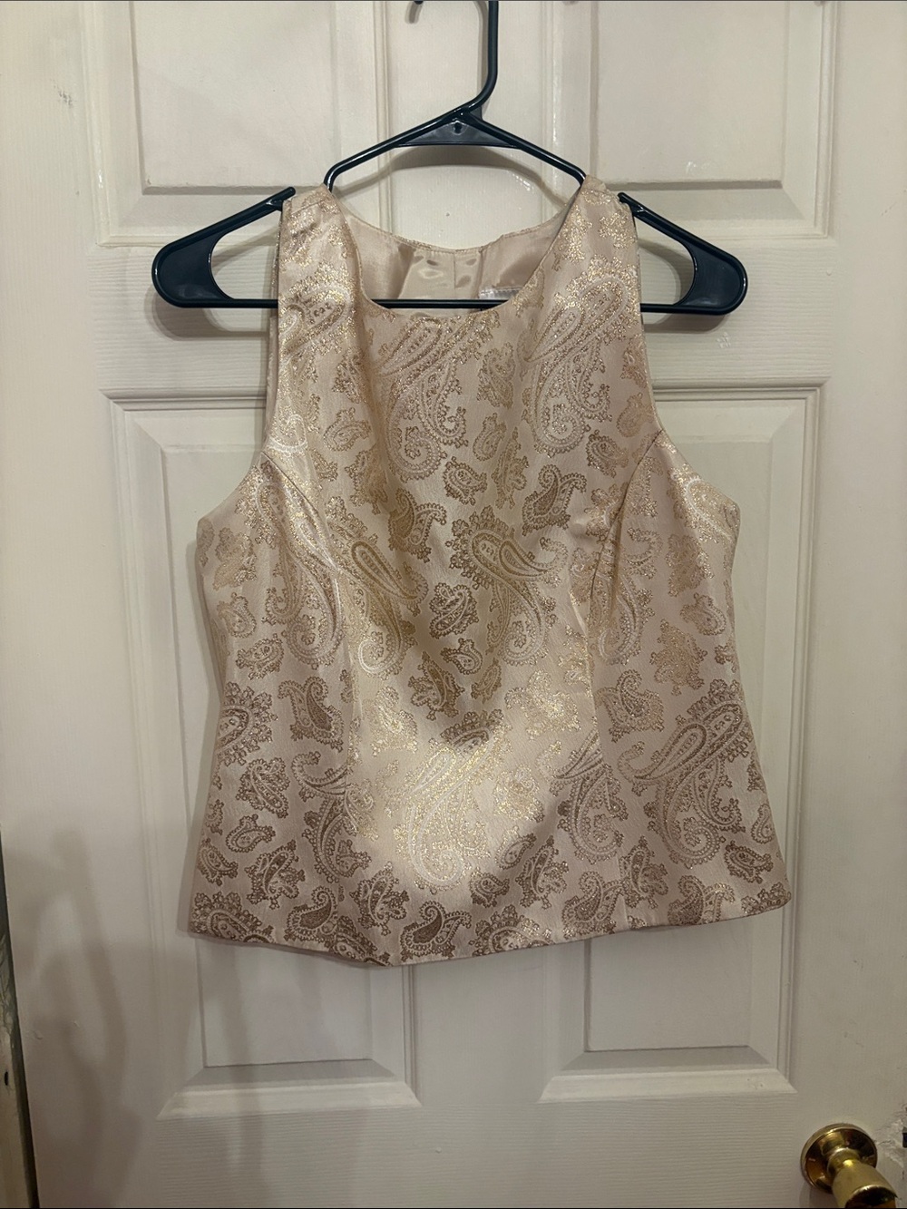 Paisley Jacquard Sleeveless Camisole in Champagne Gold
